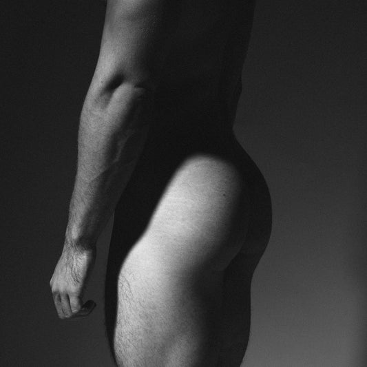 Luiz V., buttocks, 2017